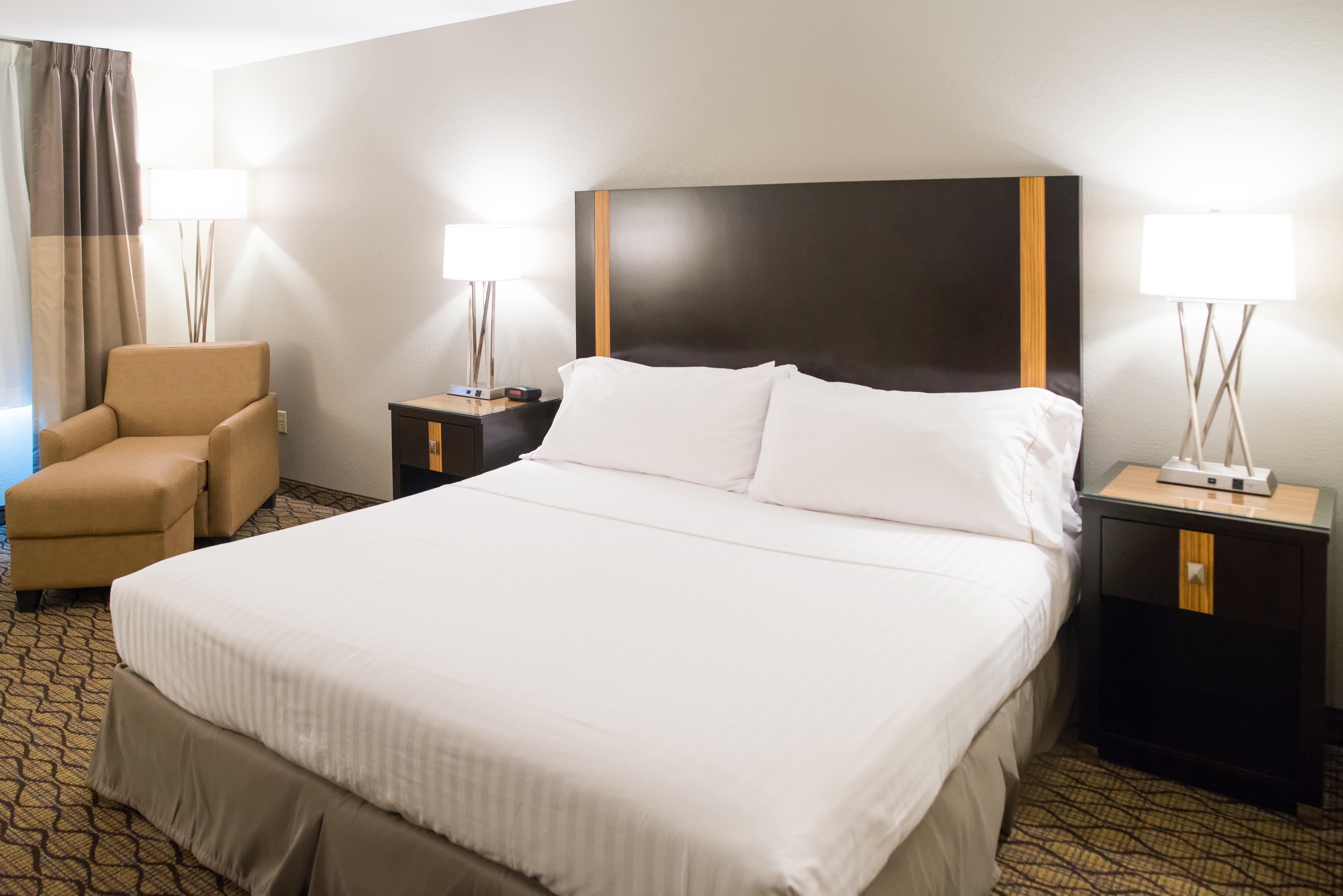 Express & By Ihg Hotel 2*