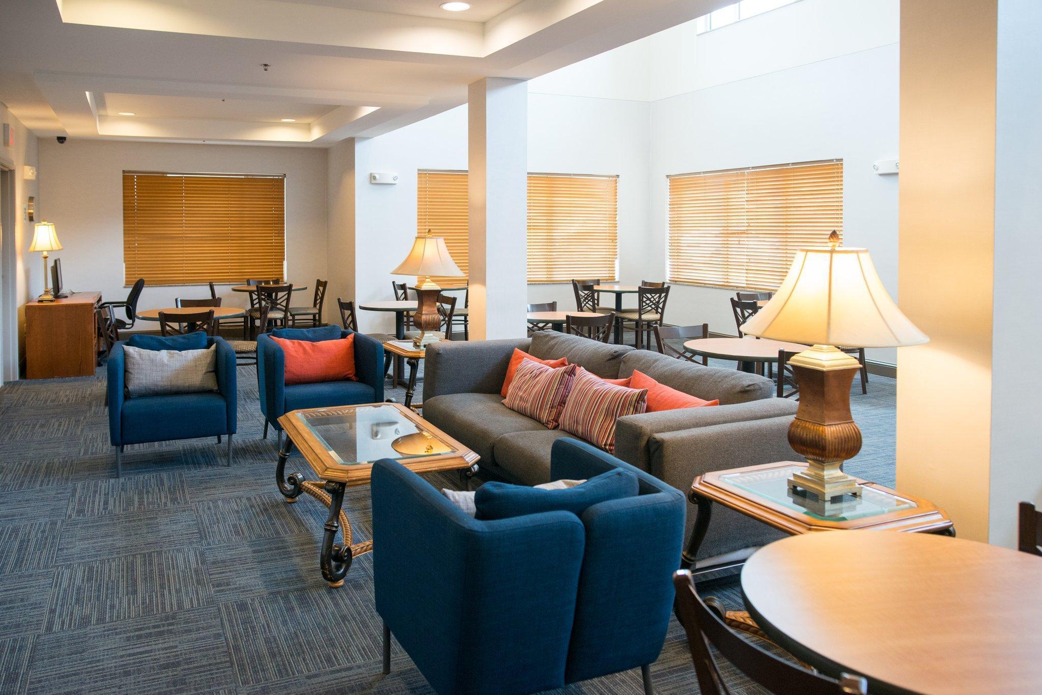 Express & By Ihg 2*