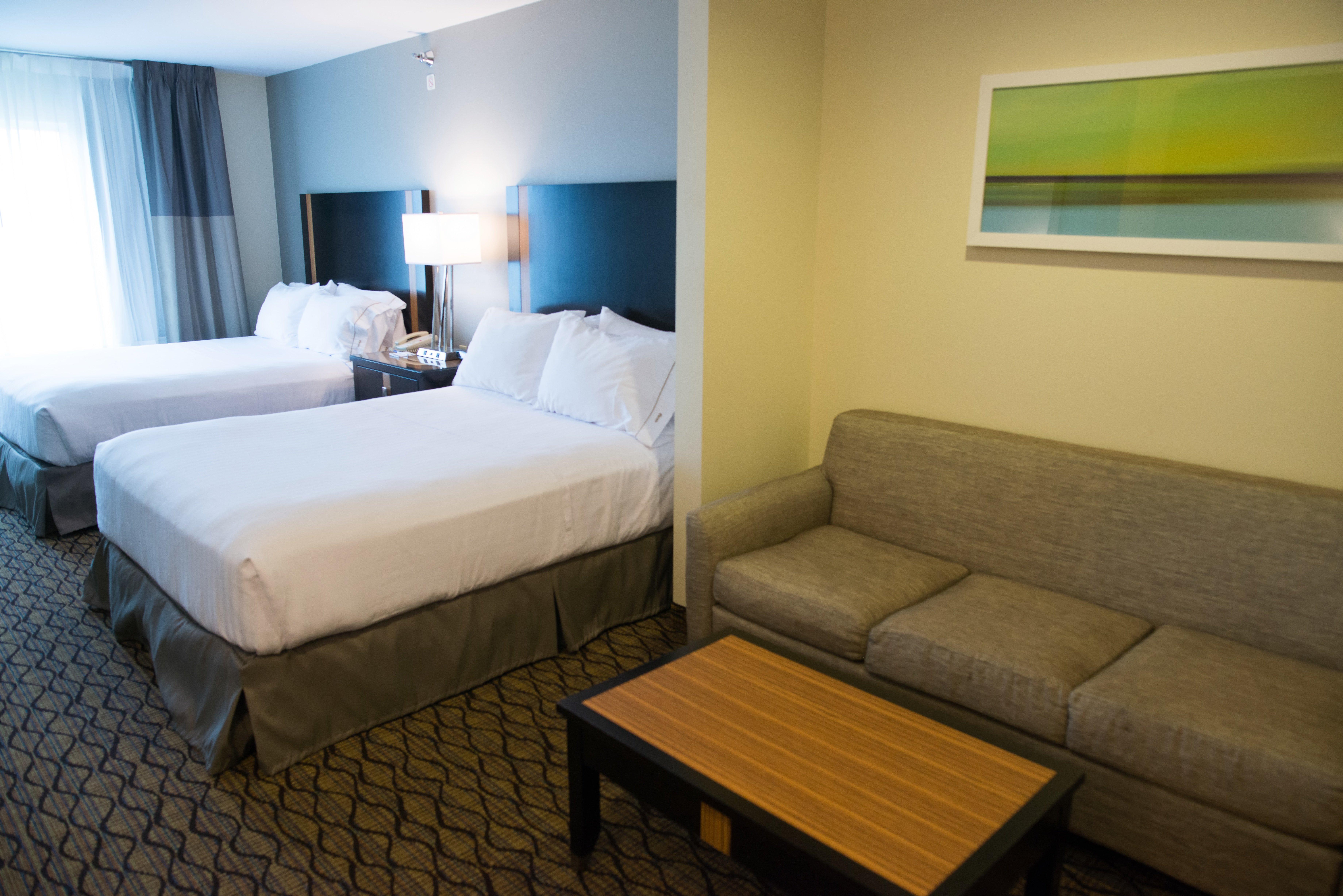 Express & By Ihg 2*