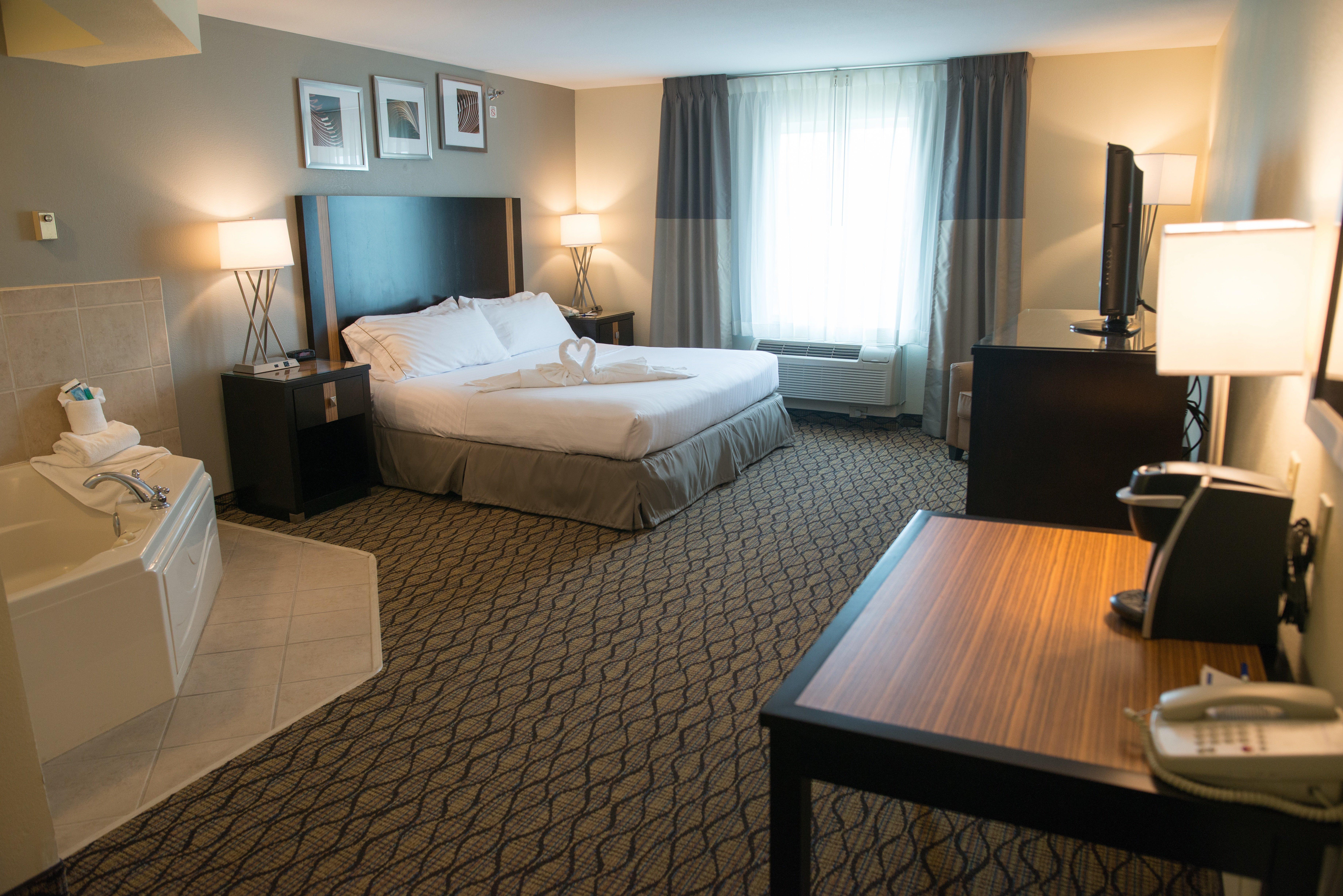 Hotel Express & By Ihg 2*