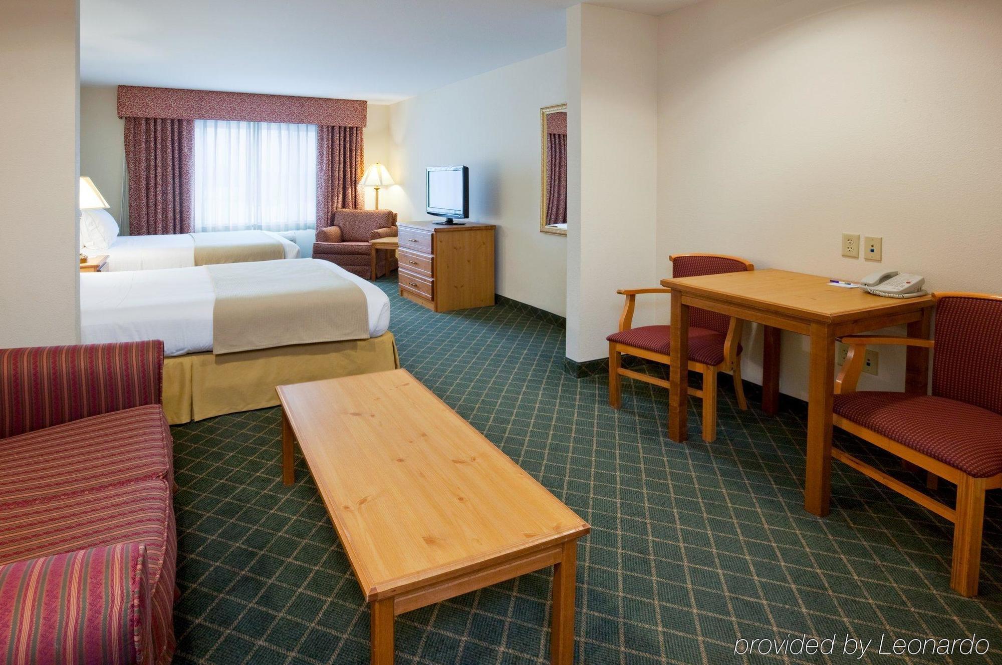 Express & By Ihg Hotel