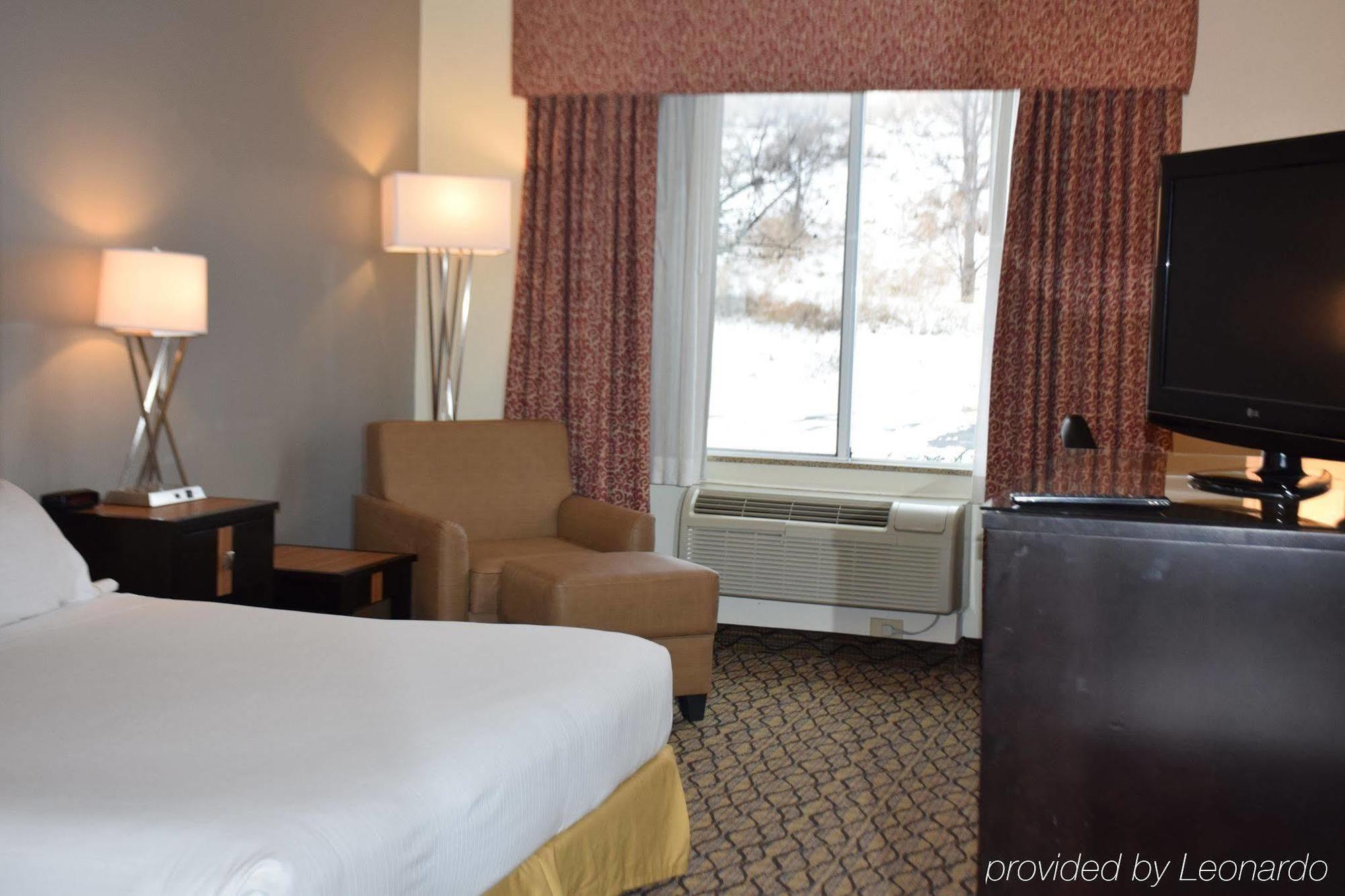 Hotel Express & By Ihg Chanhassen